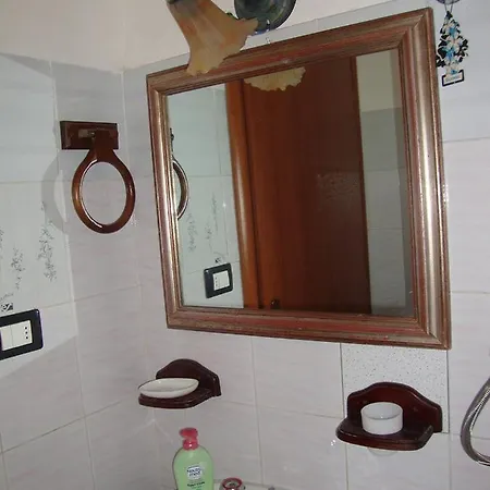 Al Borgo Vacanze B&B 토르토라