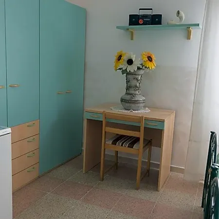 Al Borgo Vacanze B&B 토르토라
