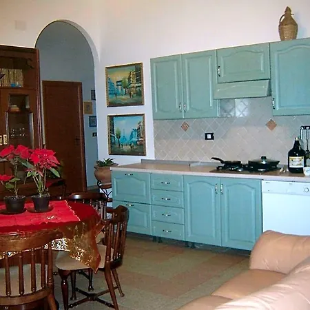 Al Borgo Vacanze 3* 토르토라