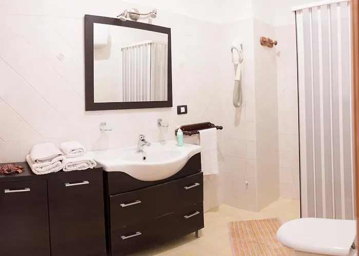 Al Borgo Vacanze Alojamento de Acomodação e Pequeno-almoço Tortora