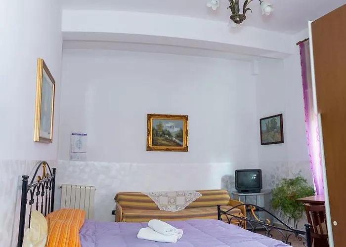 Al Borgo Vacanze Alojamento de Acomodação e Pequeno-almoço Tortora